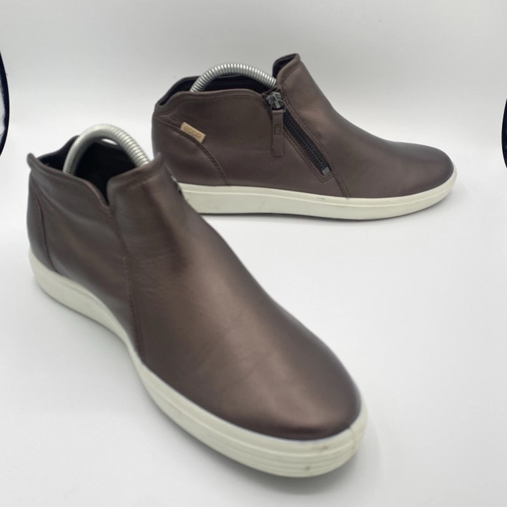 Ecco Women's Ankle Boots in Brown - Picture 3 of 8